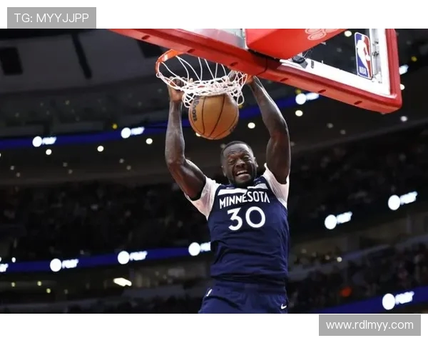 兰德尔表现稳定9投5中贡献13分7篮板6助攻罚球命中率良好 兰德尔表现稳定9投5中贡献13分7篮板6助攻罚球命中率良好